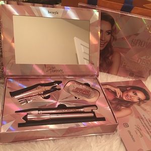 ⚜️Benefit eyebrow set⚜️